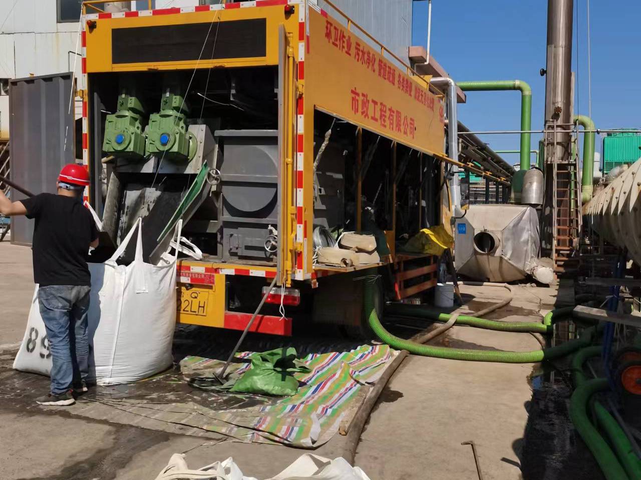 昭通淤泥压干处理